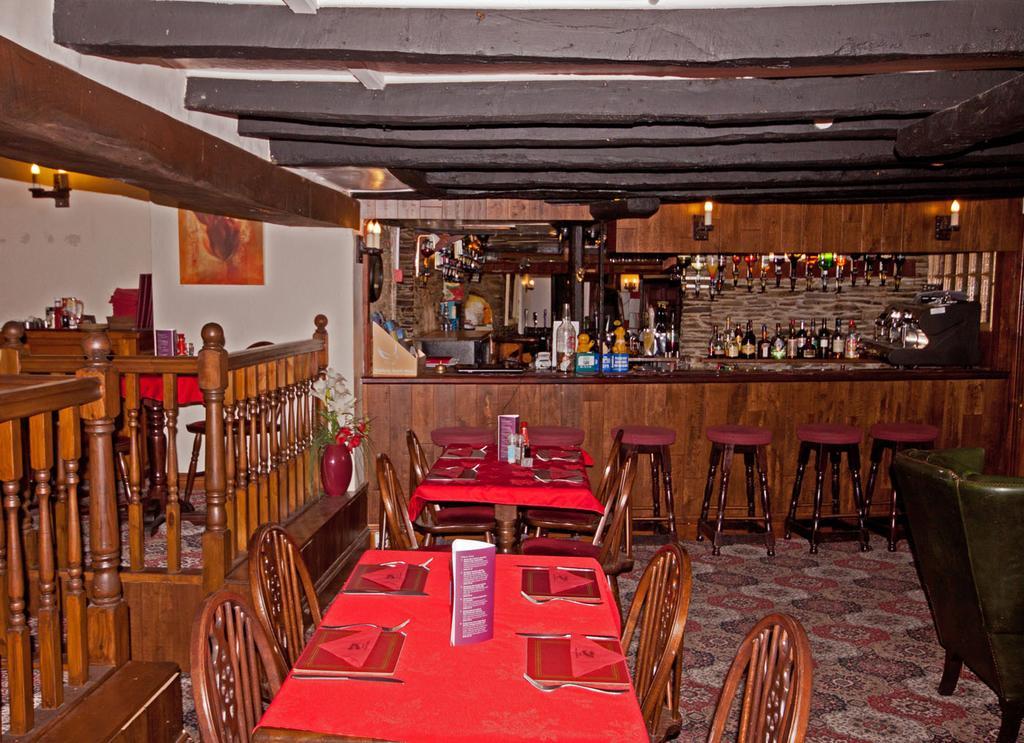The White Hart Hotel Menheniot ภายนอก รูปภาพ