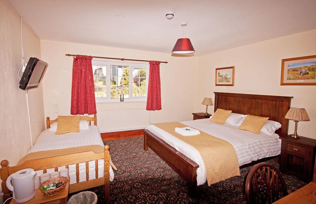 The White Hart Hotel Menheniot ห้อง รูปภาพ